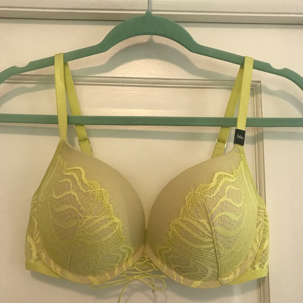 Victoria’s Secret sexy push-up yellow lace 34D